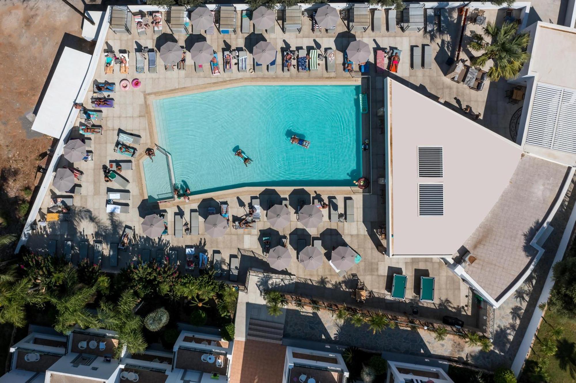 Lambis Studios & Apartments ลินดอส ภายนอก รูปภาพ
